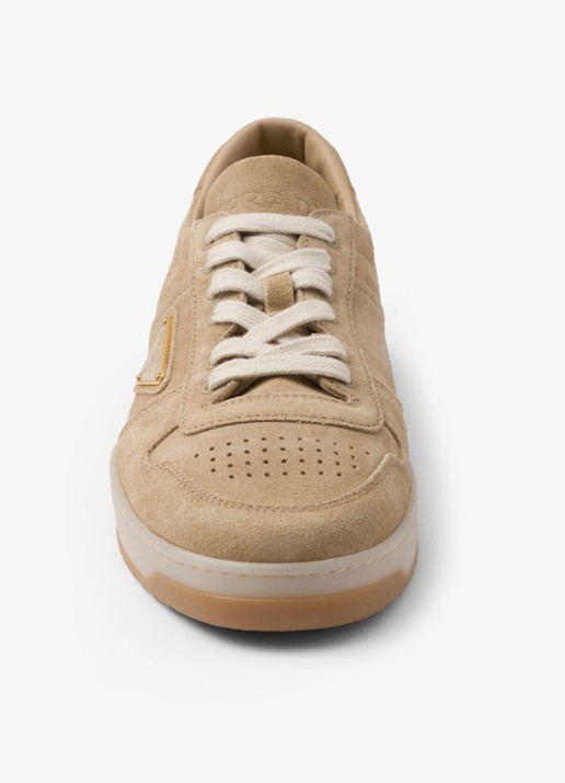 Prada Downtown sneaker van suède met logo - detail 3 beige