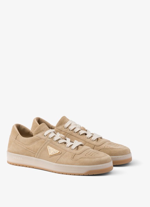 Prada Downtown sneaker van suède met logo - voorkant 5 beige