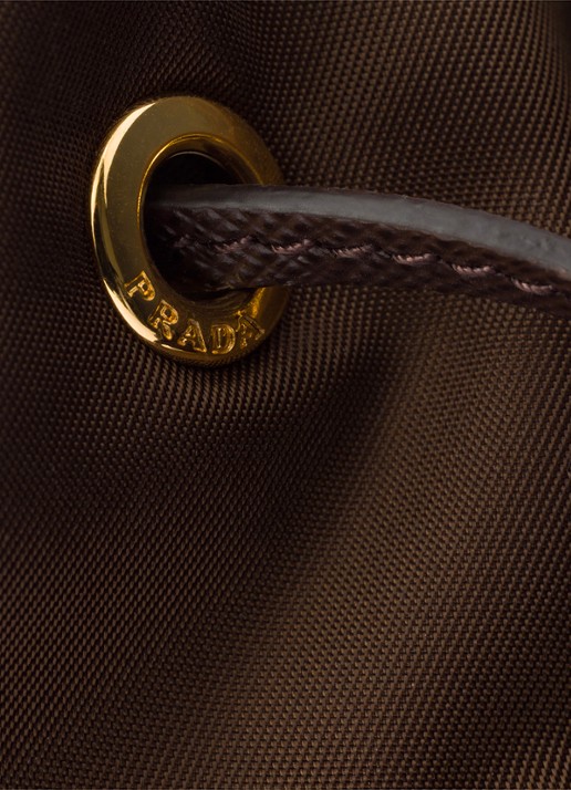 Prada Duet Re-Nylon handtas met leren details - detail donkerbruin
