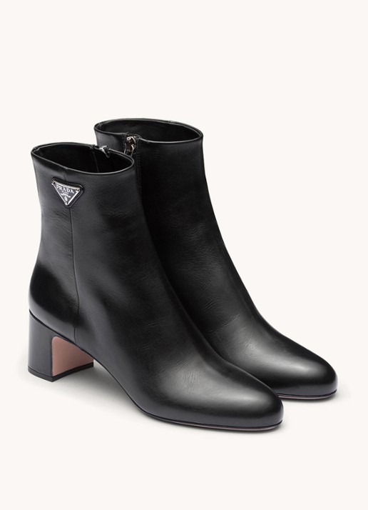 Prada Enkellaars van leer met logo - voorkant 2 zwart