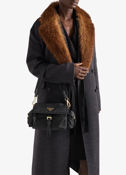 Prada Explore Re-Nylon Medium schoudertas met leren details - detail 5 diepzwart