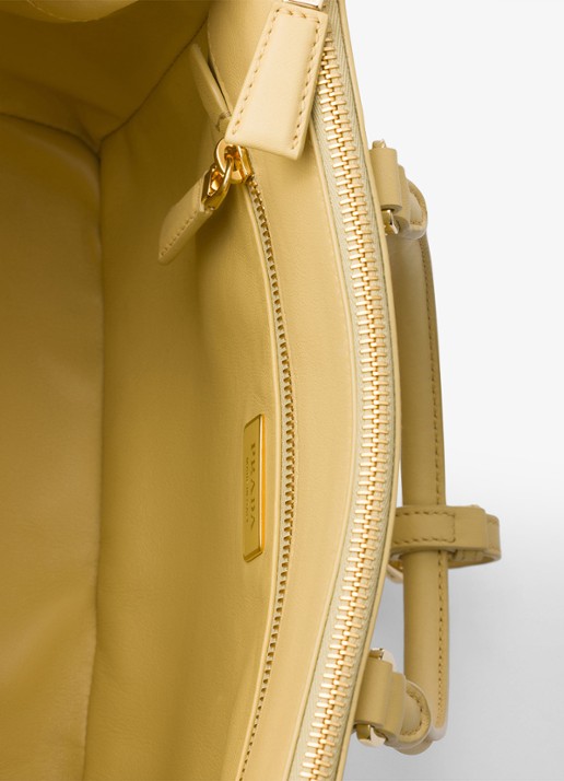 Prada Galleria Medium handtas van kalfsleer - detail 3 vanillegeel