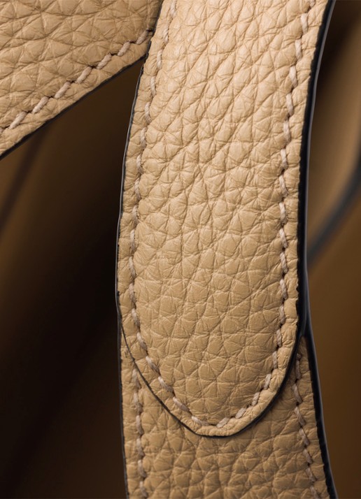 Prada Handtas van leer met logo - detail 2 beige