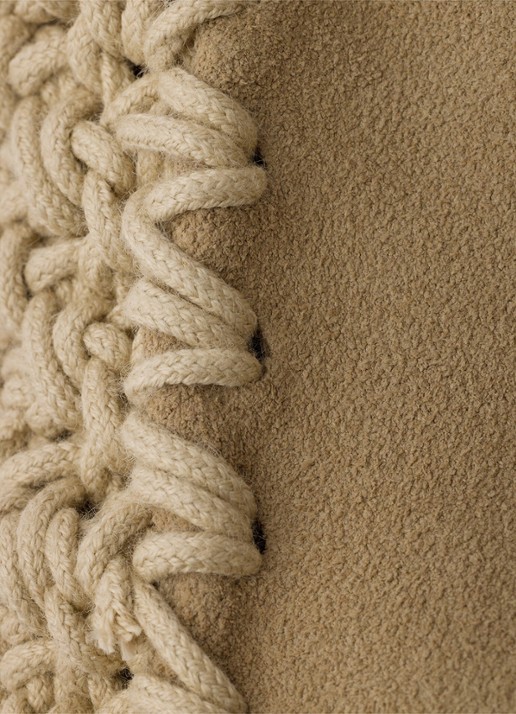 Prada Large shopper van kalfssuède met crochet details - detail 3 beige
