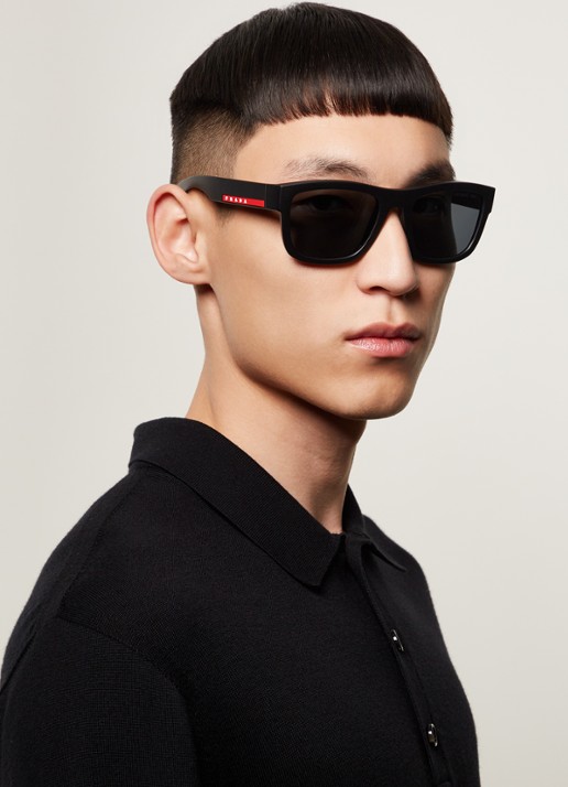 Prada Linea Rossa Wayfarer zonnebril gepolariseerd PS01ZS - voorkant 5 zwart