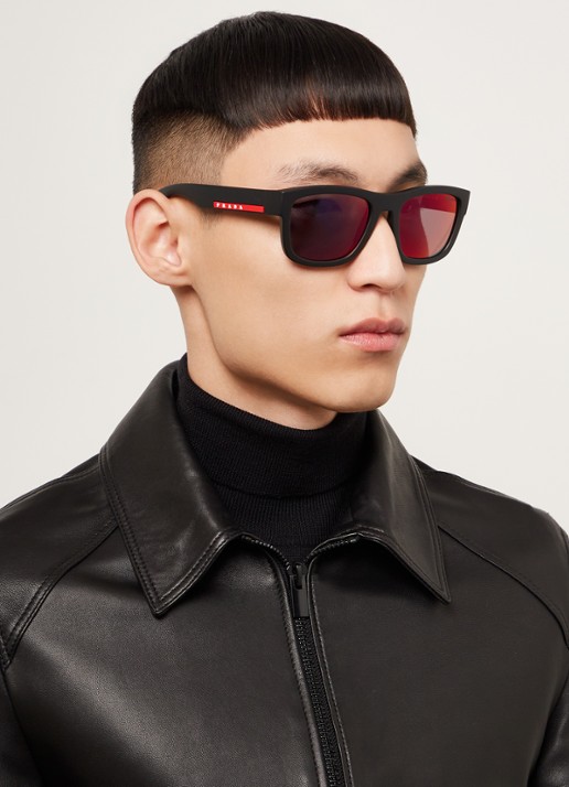 Prada Linea Rossa Zonnebril PS01ZS  - voorkant 2 zwart