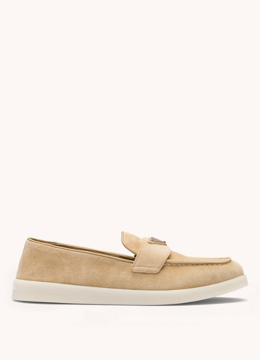 Prada Loafer van suède met logo - voorkant 5 donkerbeige