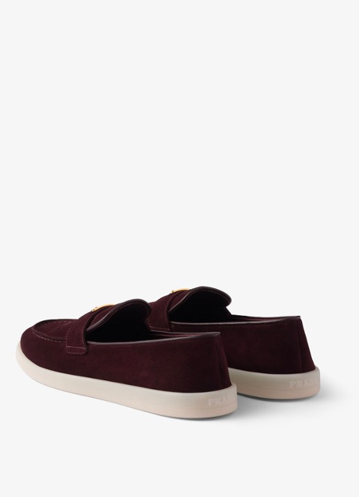 Prada Loafer van suède met logo - achterkant 5 bordeauxrood
