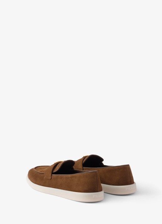 Prada Loafer van suède met logo - achterkant 3 bruin