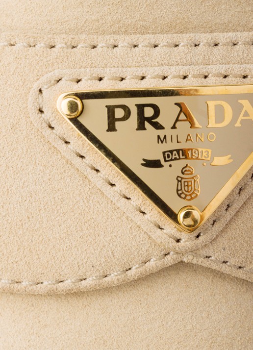 Prada Loafer van suède met logo - detail 5 beige