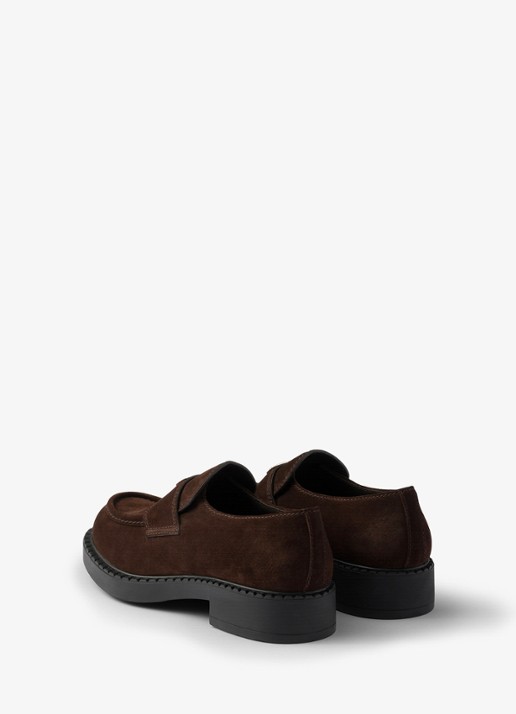 Prada Loafer van suède met logo - achterkant 6 donkerbruin