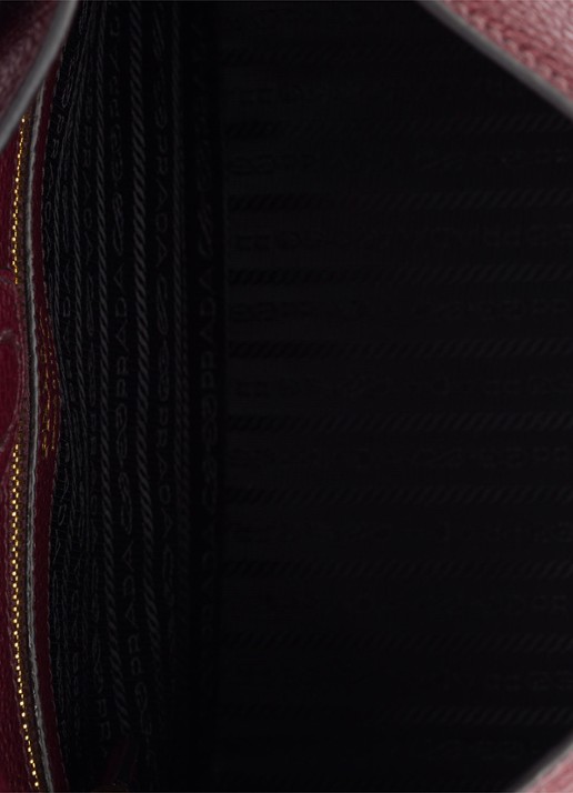 Prada Medium schoudertas van kalfsleer - detail 6 bordeauxrood
