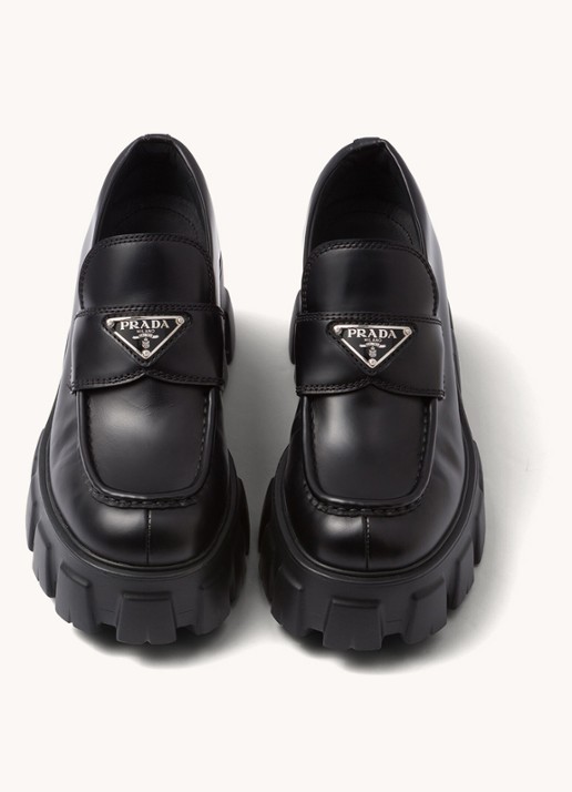 Prada Monolith loafer van leer met plateauzool - detail zwart