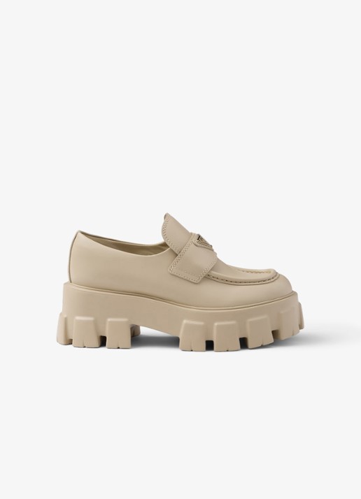 Prada Monolith loafer van leer met plateauzool - voorkant 2 beige