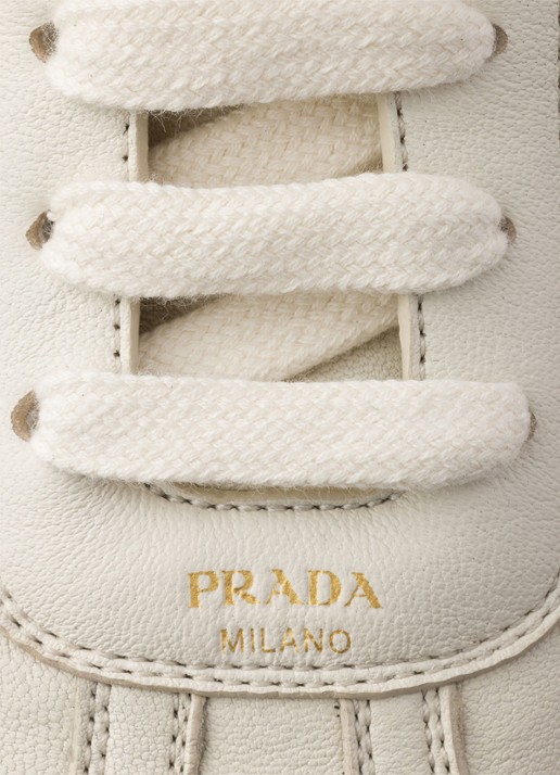 Prada Montecarlo Re-Edition 2005 sneaker van lamsleer - detail 7 gebroken wit