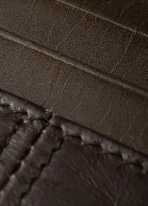 Prada Pasjeshouder van kalfsleer - detail bruin