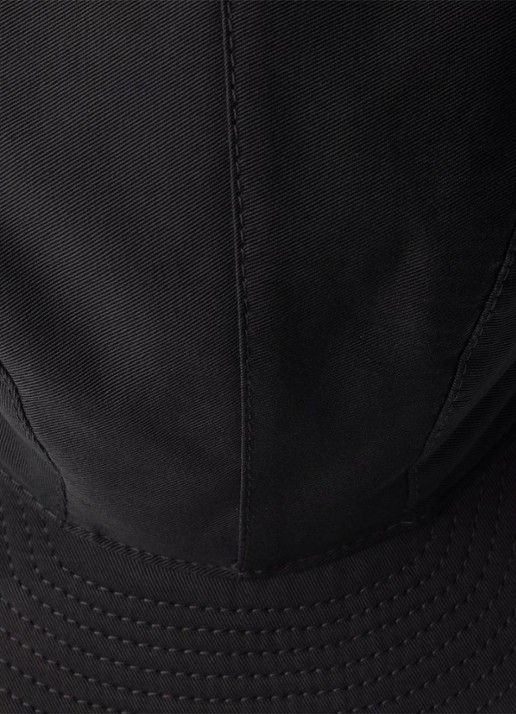 Prada Pet met logoborduring - detail zwart