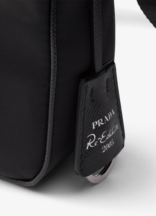 Prada Prada Re-Edition 2005 Re-Nylon crossbodytas met leren details - detail 2 zwart