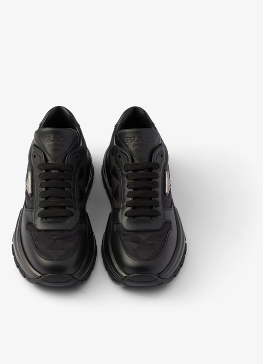 Prada Prax 01 Re-Nylon sneaker met leren details - detail zwart