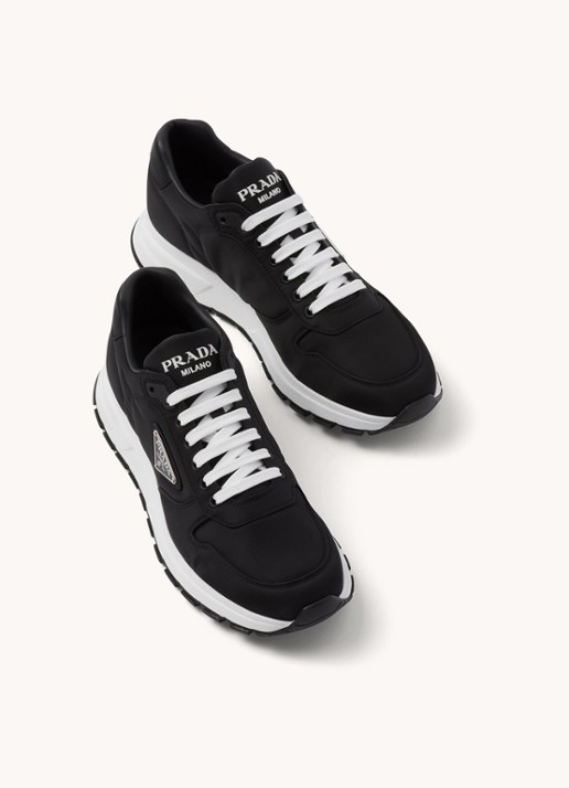 Prada Prax 01 Re-Nylon sneaker met logo - achterkant 3 zwart