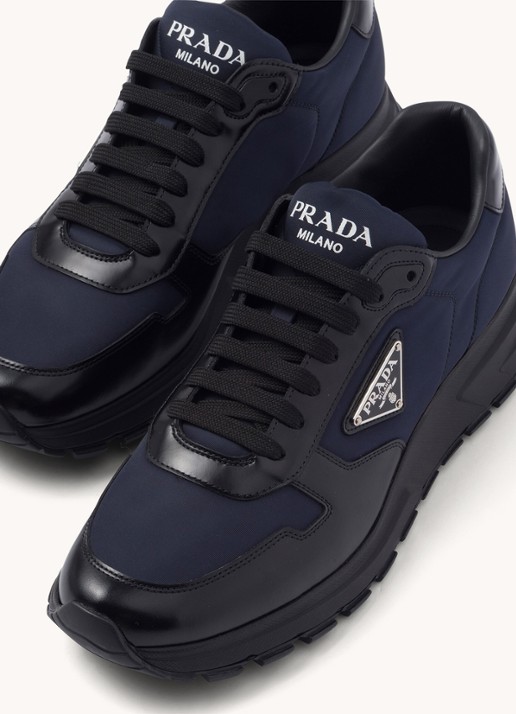 Prada Prax 01 Re-Nylon sneakers met leren details en logo - detail 6 donkerblauw