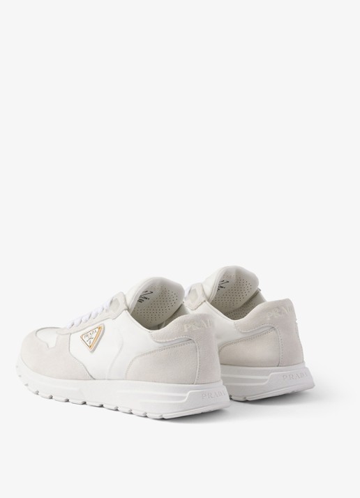 Prada Prax 2.0 Re-Nylon sneaker met suède details - achterkant gebroken wit