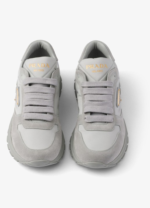 Prada Prax 2.0 Re-Nylon sneaker met suède details - detail grijs