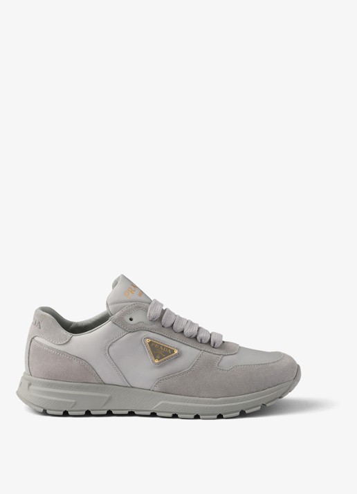 Prada Prax 2.0 Re-Nylon sneaker met suède details - voorkant 4 grijs