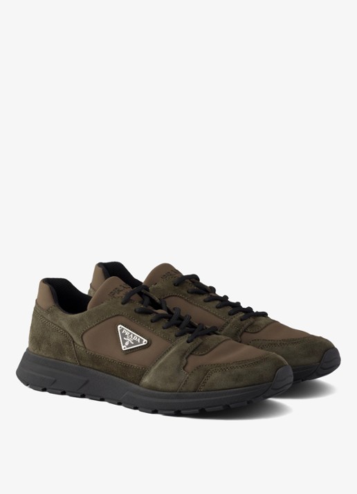 Prada Prax Re-Nylon sneaker met kalfssuède details - voorkant 3 groen