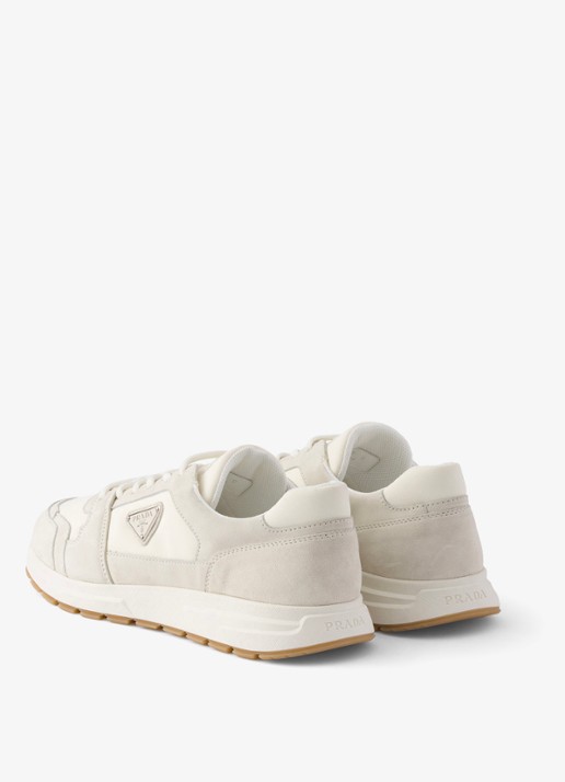Prada Prax Re-Nylon sneaker met kalfssuède details - achterkant 7 gebroken wit