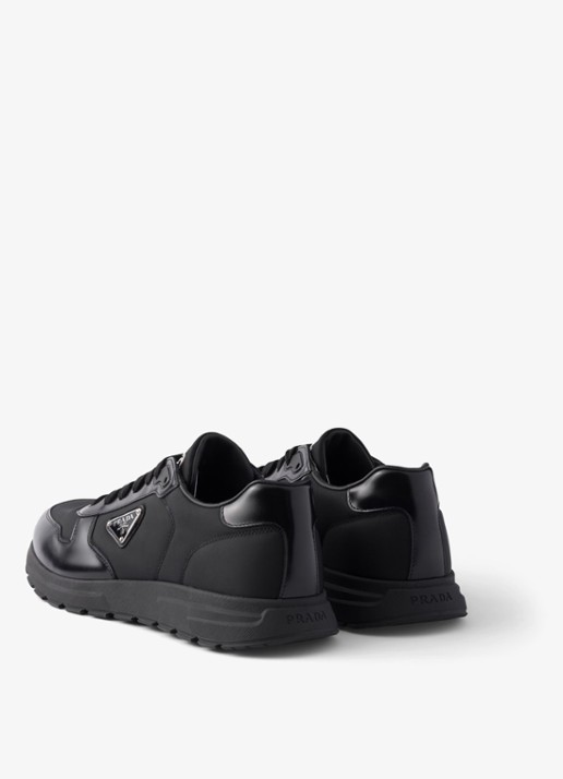 Prada Prax Re-Nylon sneaker met leren details - achterkant 4 zwart