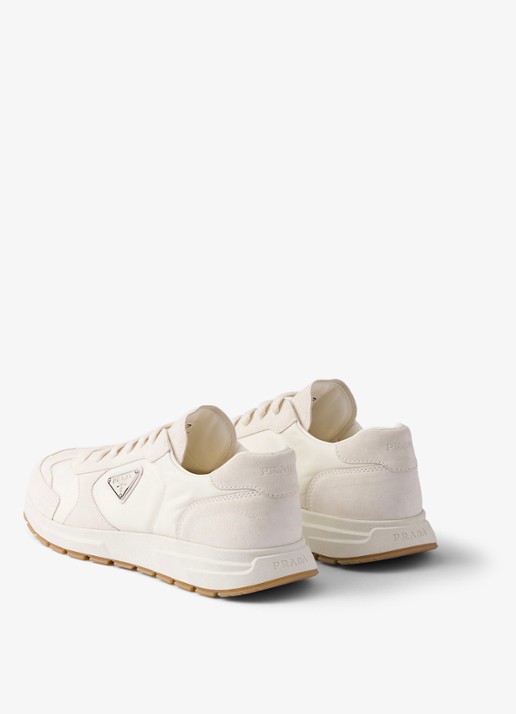 Prada Prax Re-Nylon sneaker met suède details - achterkant 6 gebroken wit