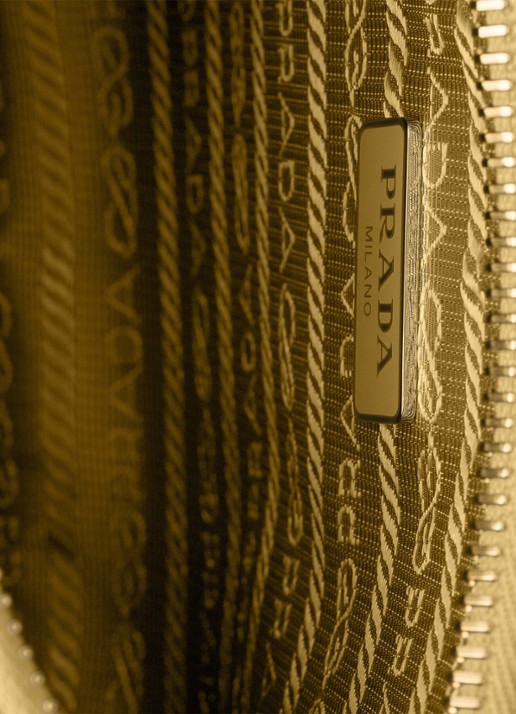 Prada Re-Edition 2005 Mini schoudertas van kalfsleer - detail 5 geel