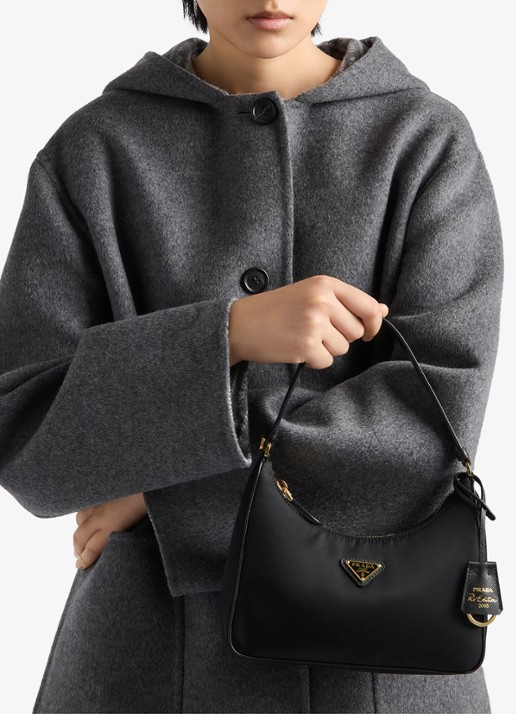 Prada Re-Edition 2005 Re-Nylon Mini handtas met leren details - voorkant 2 diepzwart
