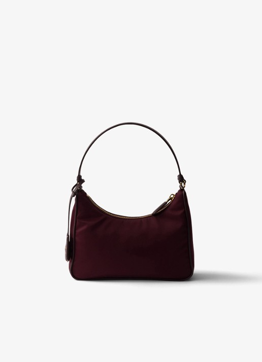 Prada Re-Edition 2005 Re-Nylon Mini schoudertas met leren details - achterkant bordeauxrood