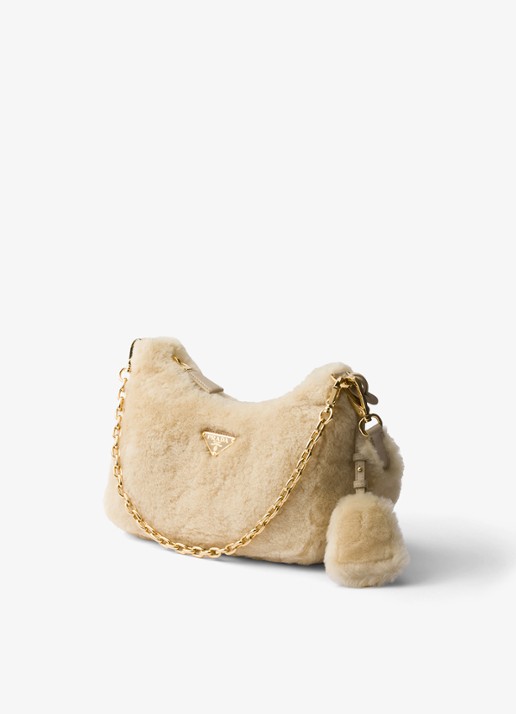 Prada Re-Edition Mini schoudertas van lamsvacht - detail 4 beige