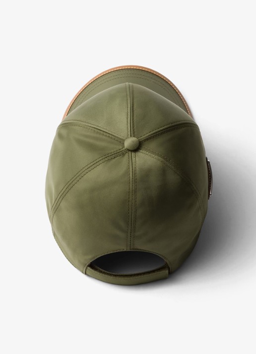 Prada Re-Nylon baseball pet met logo en leren details - achterkant 3 mosgroen