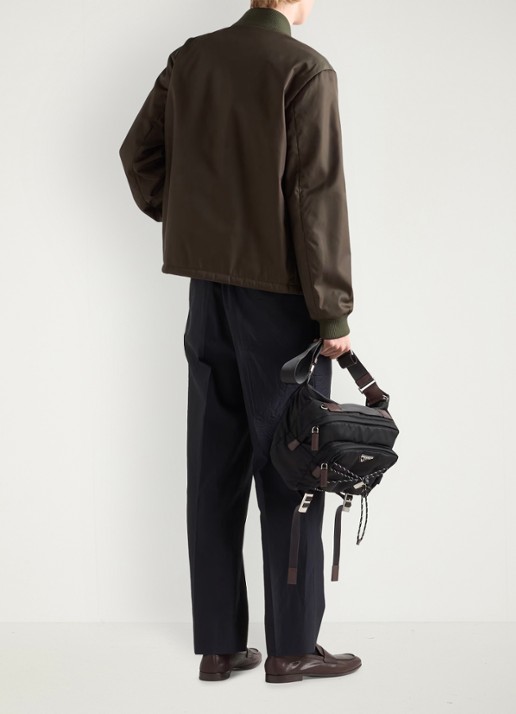 Prada Re-Nylon gewatteerd bomberjack met steekzakken - achterkant 3 legergroen