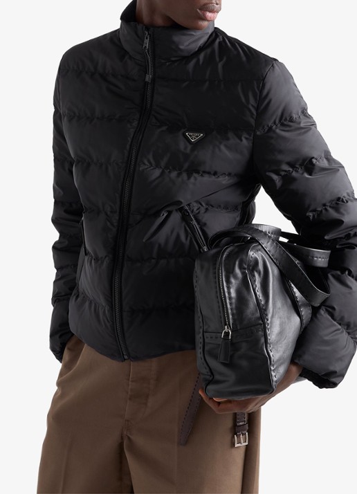 Prada Re-Nylon gewatteerd jack  - detail zwart