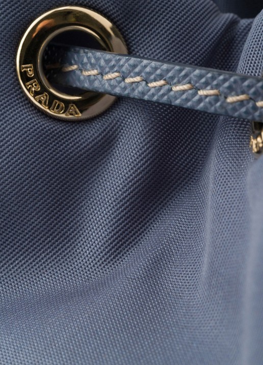 Prada Re-Nylon handtas met leren details en logo - detail 5 staalblauw