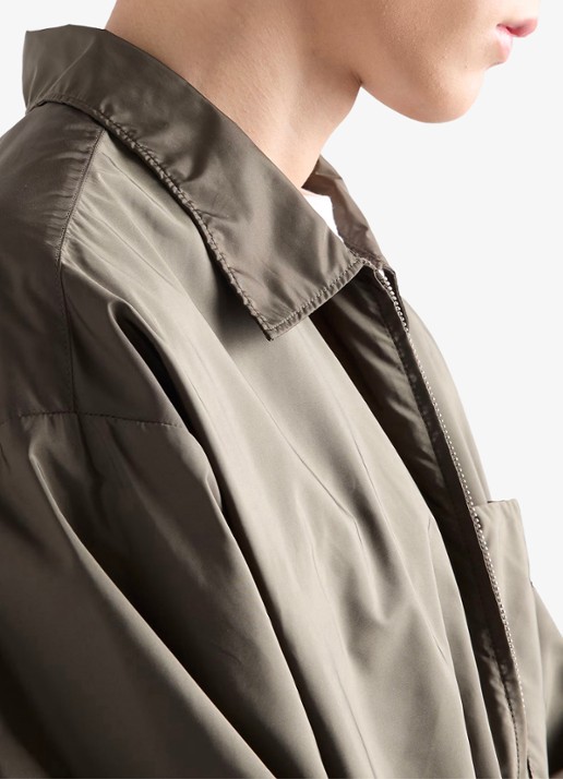 Prada Re-Nylon jack met borstzak - detail 3 groen
