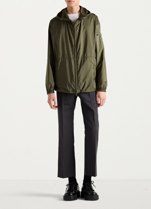 Prada Re-Nylon jack met capuchon en ritszakken - voorkant 2 legergroen