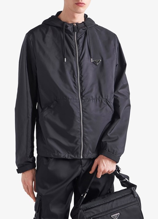 Prada Re-Nylon jack met capuchon en steekzakken - detail 7 zwart