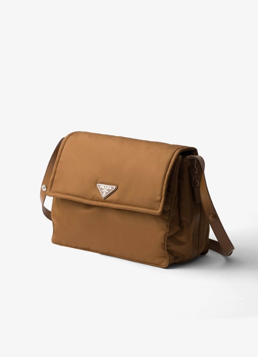 Prada Re-Nylon Large gewatteerde schoudertas - voorkant 5 camel