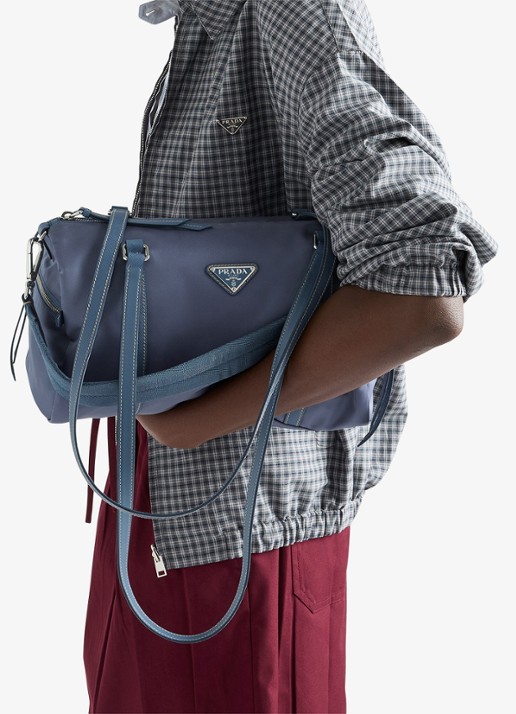Prada Re-Nylon Large schoudertas met leren details - detail 5 blauw