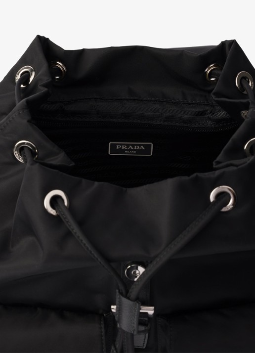 Prada Re-Nylon Medium rugzak met leren details - detail 4 diepzwart