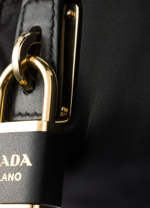 Prada Re-Nylon Medium schoudertas met leren details - detail 4 zwart
