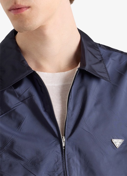 Prada Re-Nylon overshirt met logo - detail 4 donkerblauw