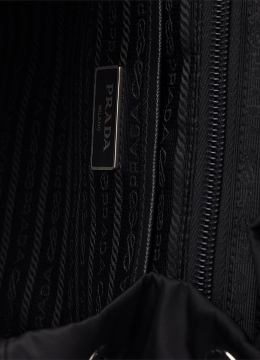 Prada Re-Nylon rugzak met leren details - detail 2 zwart