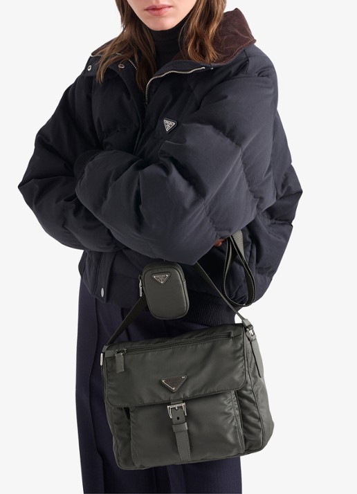 Prada Re-Nylon schoudertas met leren details - detail 4 donkergrijs